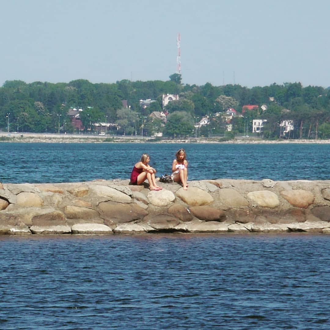 Marina Pirita - dziewczyny na kei Marina Pirita - dziewczyny na kei