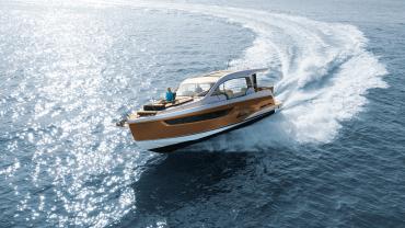 Sealine C390